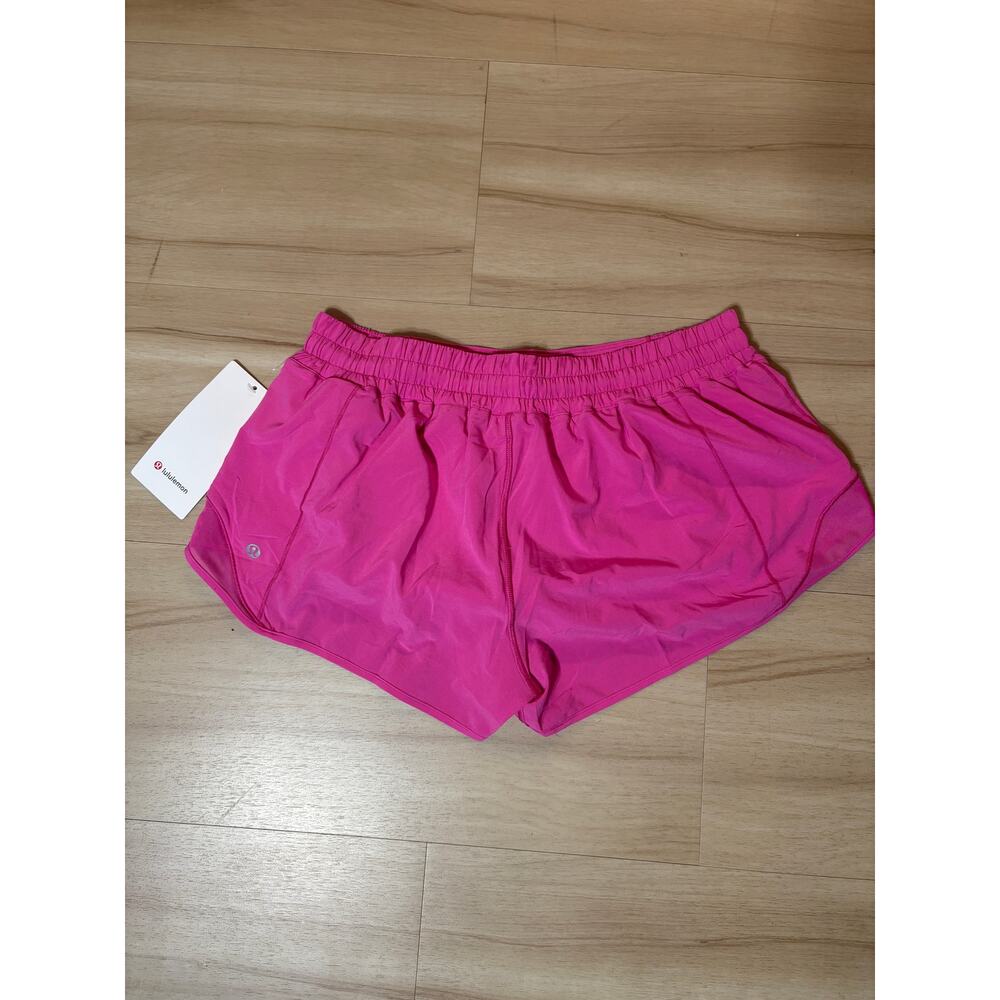 NWT Lululemon Hotty Hot Low-Rise Lined 2.5" Short Sonic Pnk sz 12 $68 MSRP